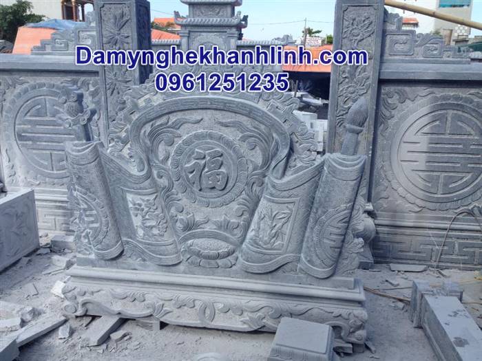 Cuốn thư đá trấn phong thủy trong khu lăng mộ đá gia tộc