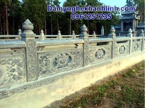 Hàng rào đá khu lăng mộ 