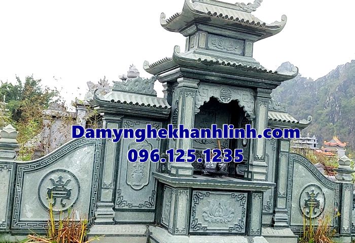 Lăng thờ đá trong mẫu lăng mộ gia đình đẹp bằng đá xanh rêu