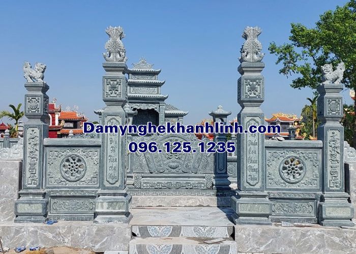 Lắp đặt khu lăng mộ gia đình bằng đá xanh rêu tại Hải Dương