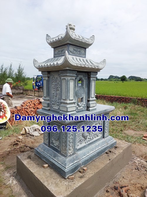 Lắp đặt mẫu mộ đá hai mái đẹp xanh rêu cao cấp tại Hải Dương