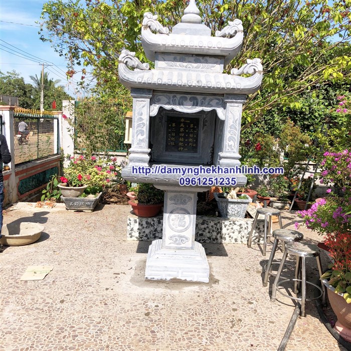 Mẫu bàn thờ thiên bằng đá ngoài trời đẹp hai mái
