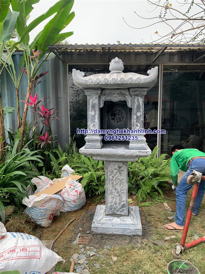 Mẫu bàn thờ thiên bằng đá ngoài trời đẹp một mái