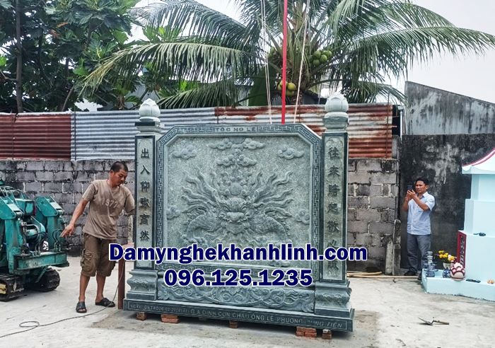 Mẫu cuốn thư đá vuông đẹp sang trọng cho từ đường nhà thờ họ