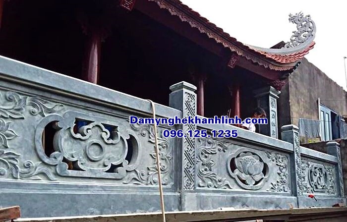    Mẫu lan can đá nhà thờ chạm sen đục thông phong cao cấp