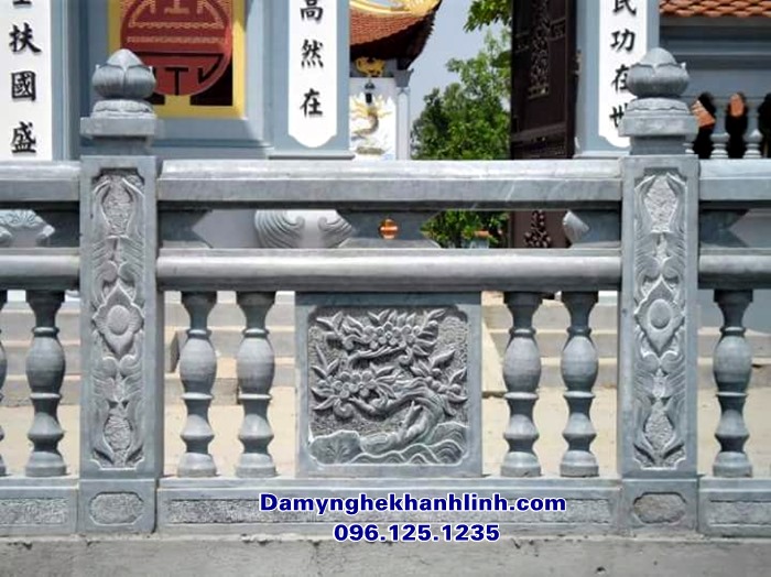Mẫu lan can đá nhà thờ con tiện giá rẻ