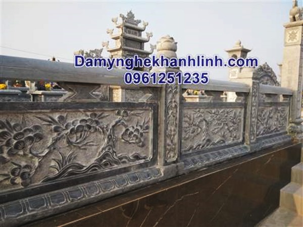 Mẫu lan can đá tự nhiên chạm hình ảnh tứ quý 