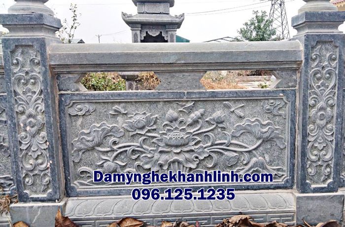 Mẫu lan can đá xanh tự nhiên chạm hoa Sen 