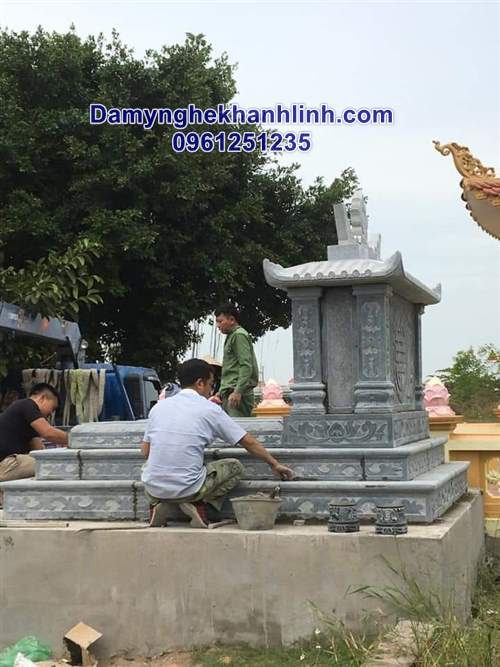 Mẫu mộ đá tam cấp đẹp có mái che