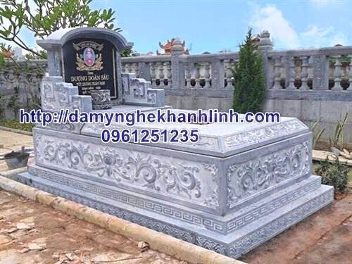 Mộ tam cấp đá xanh thiết kế hoa văn đẹp