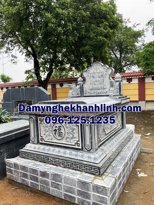Mộ dá tam cấp chạm hoa văn cầu kỳ tinh xảo