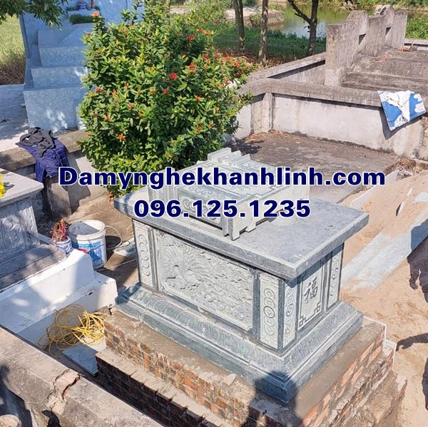 Phần thân mộ đá hai mái nguyên khối bán tại Phú Thọ