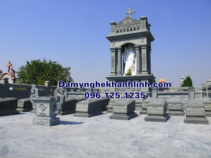 Xây lăng mộ gia đình bằng đá cho người theo đạo