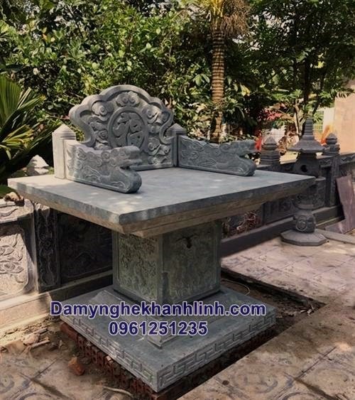 Cây hương đá không mái chân cột vuông