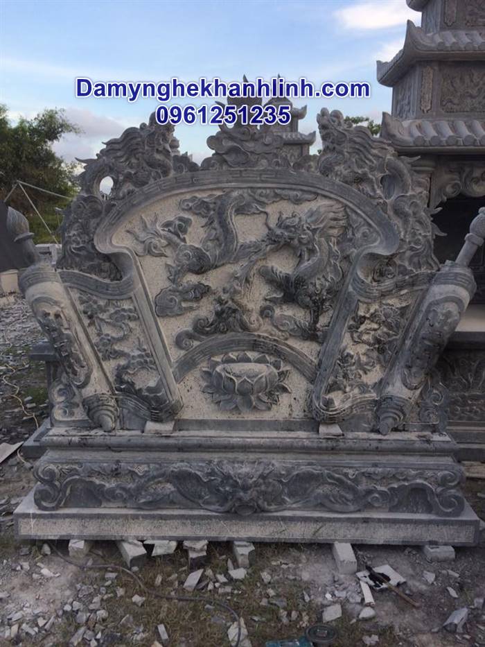 Cuốn thư đá gia tộc 