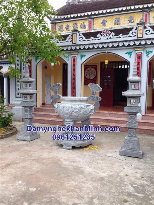 Lư hương đá tiến cúng đình chùa