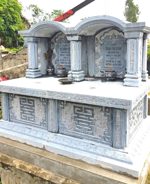 Mẫu mộ đôi mái vòm