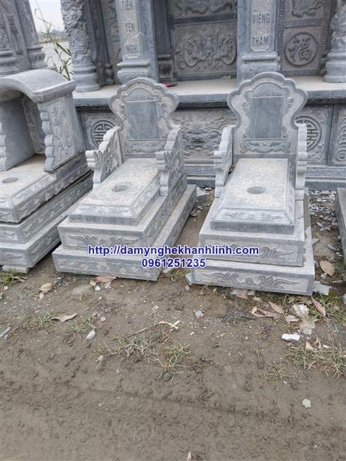 Mẫu mộ tam cấp đá thiết kế nhỏ gọn