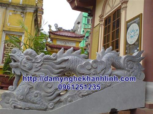 Mẫu rồng đá bậc thềm nhà thờ họ đẹp