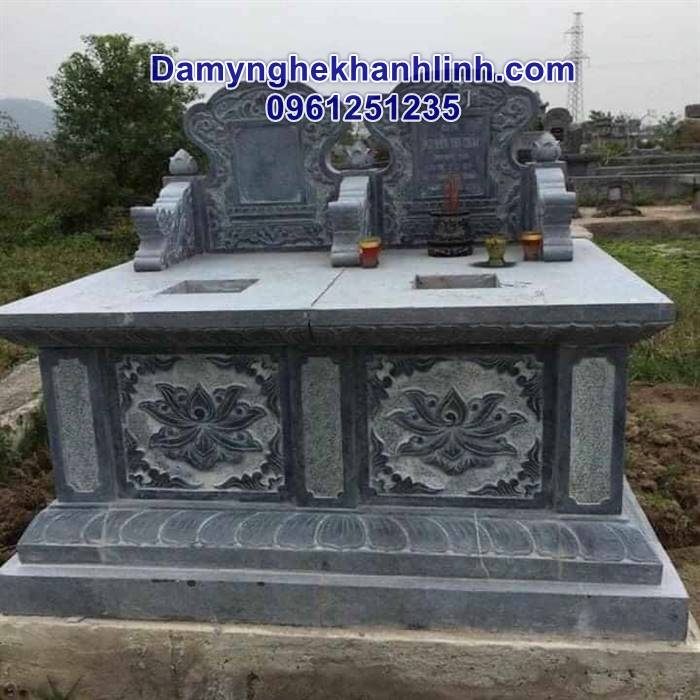 Mộ đá đôi không mái che