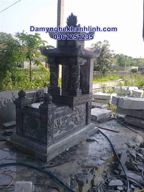 Mộ đá hai mái đẹp hoa văn chạm rồng 