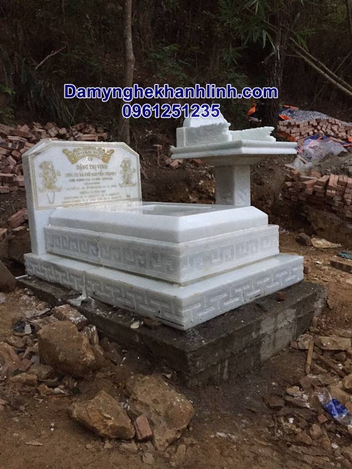 Mộ đá tam cấp đá trắng