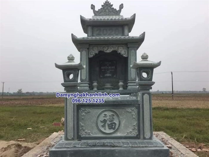 Mộ hai mái đá xanh