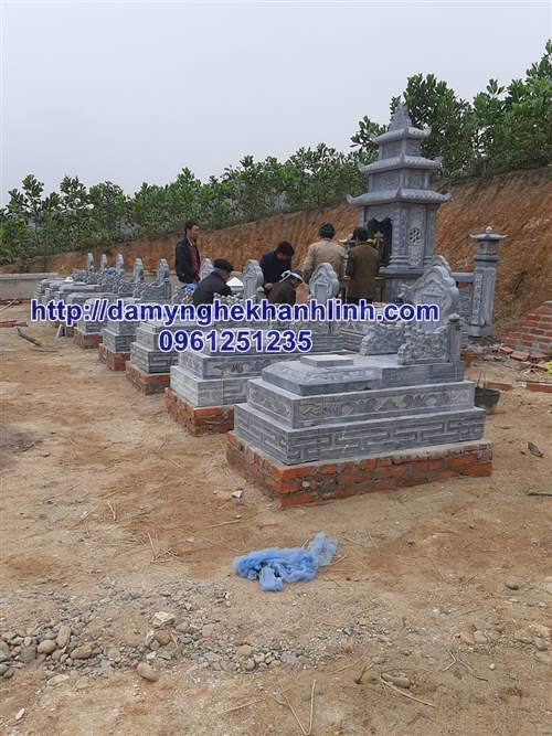 Mộ tam cấp đá xanh nguyên khối