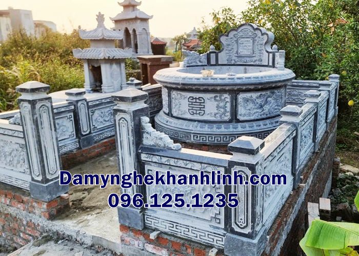 Khu lăng mộ gia đình sử dụng mộ đá tròn lắp đặt tại Bắc Giang