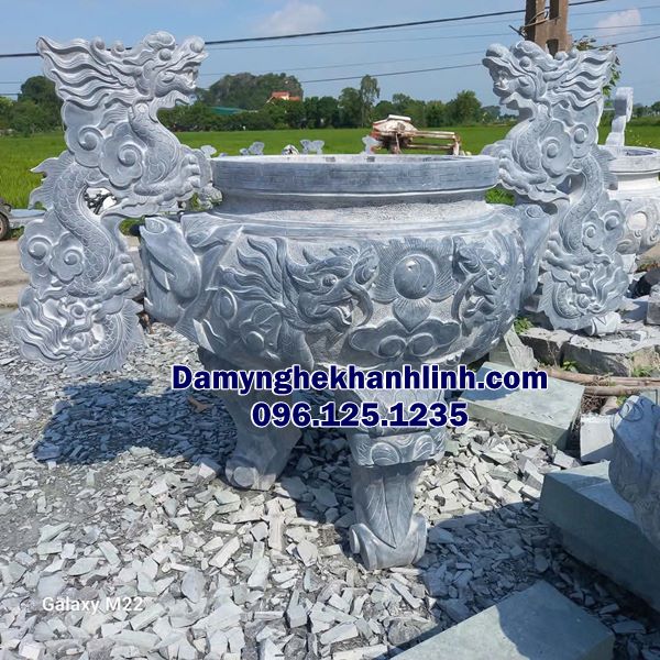 Lư hương đá miền nam chạm rồng tinh xảo