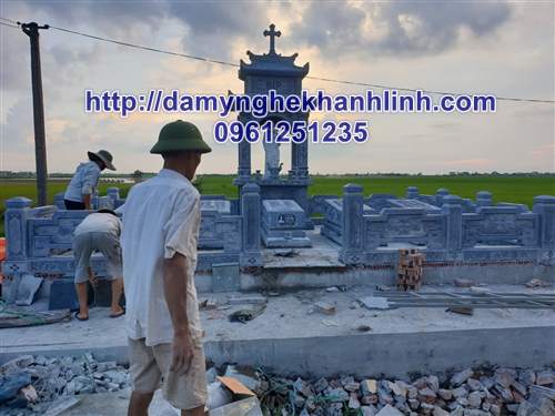 Mộ đá công giáo tại Đồng Nai- Trảng Bom