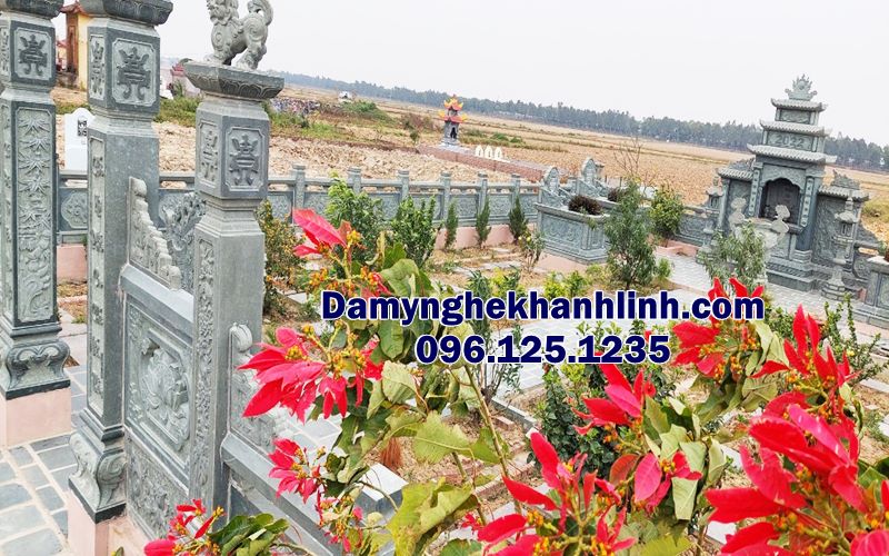 Toàn cảnh khu lăng mộ đá gia đình miền Bắc